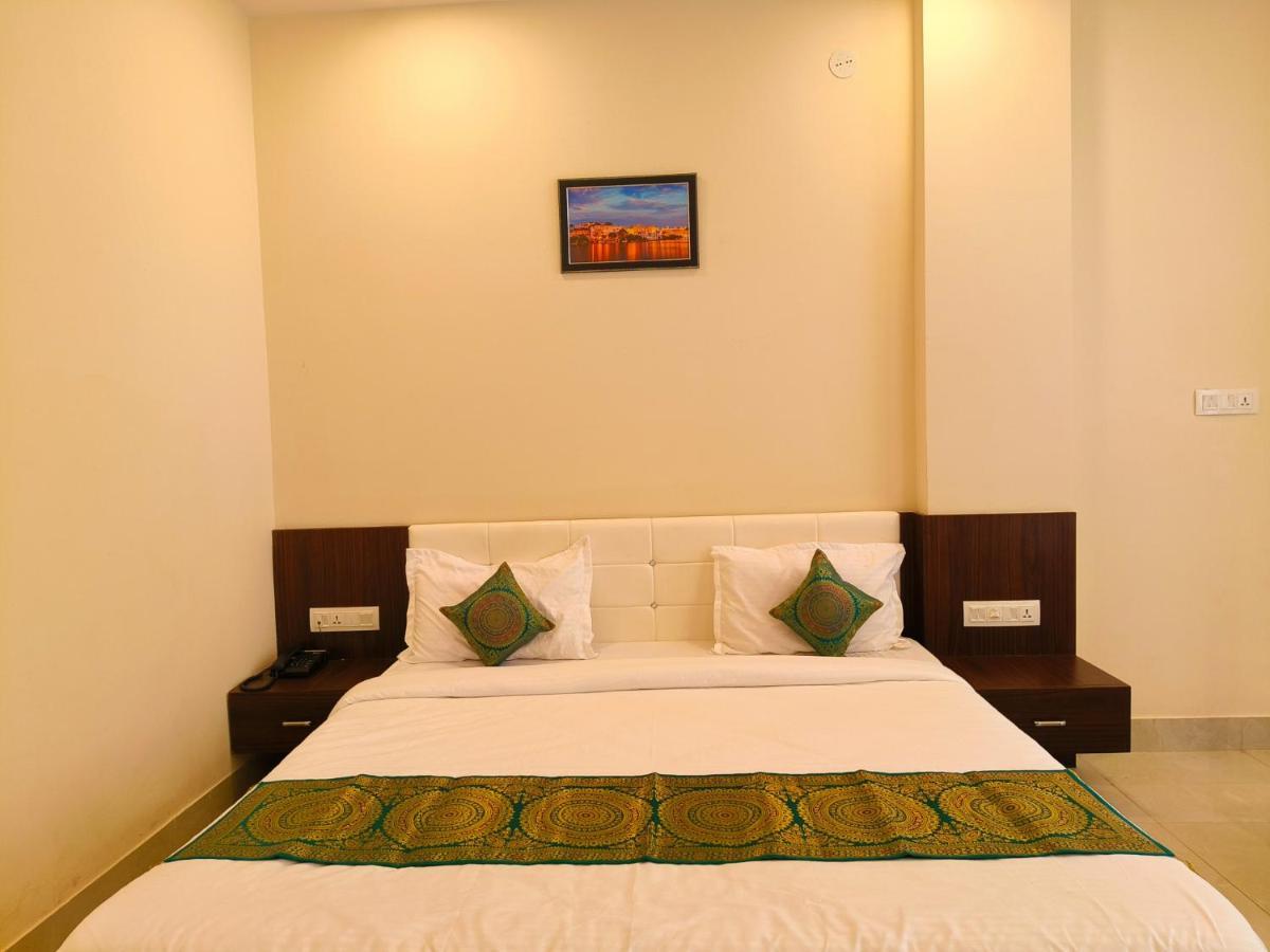 Hotel Veer Palace Near Udaipole Udaipur Eksteriør billede